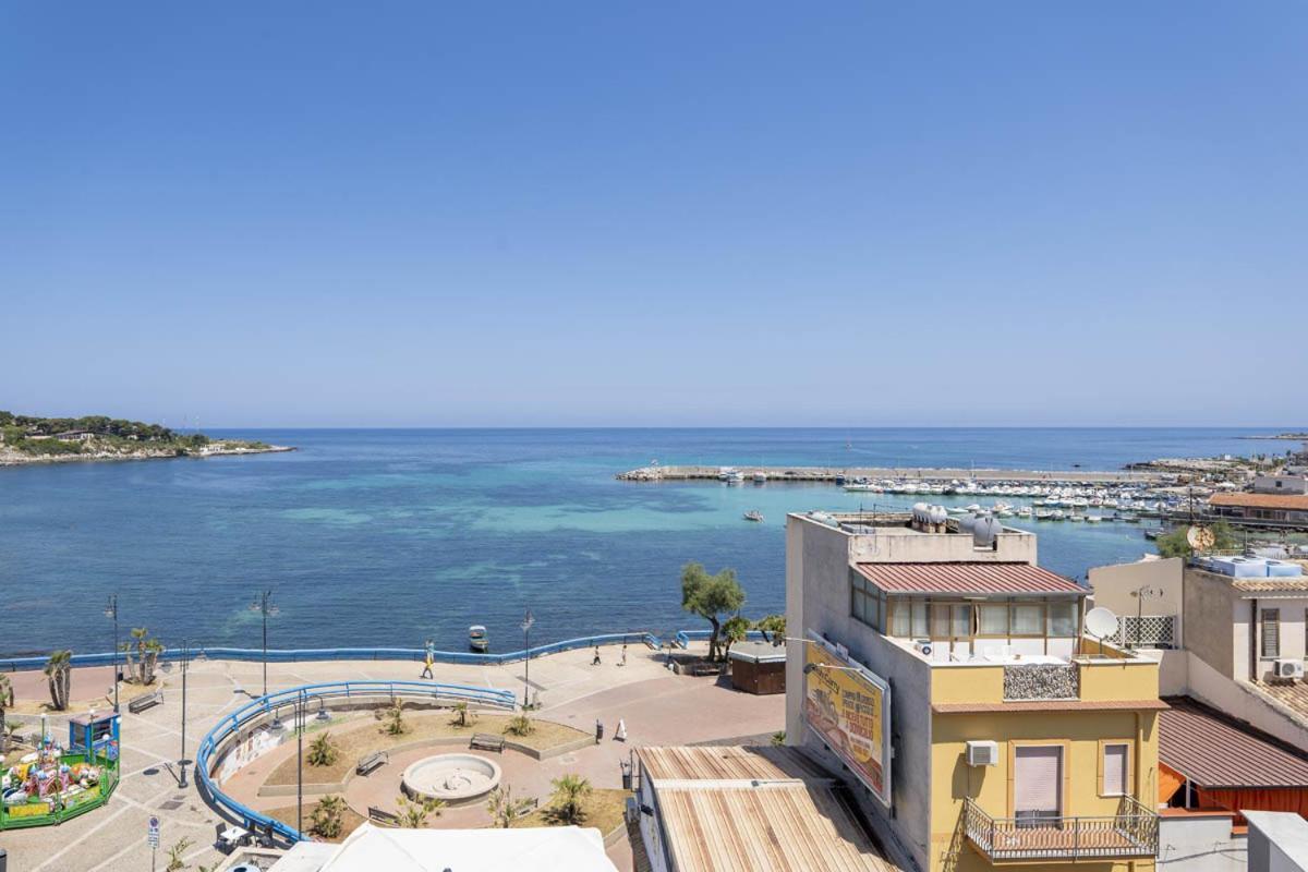 B&B Una Terrazza Sul Golfo Di Sferracavallo Exterior foto