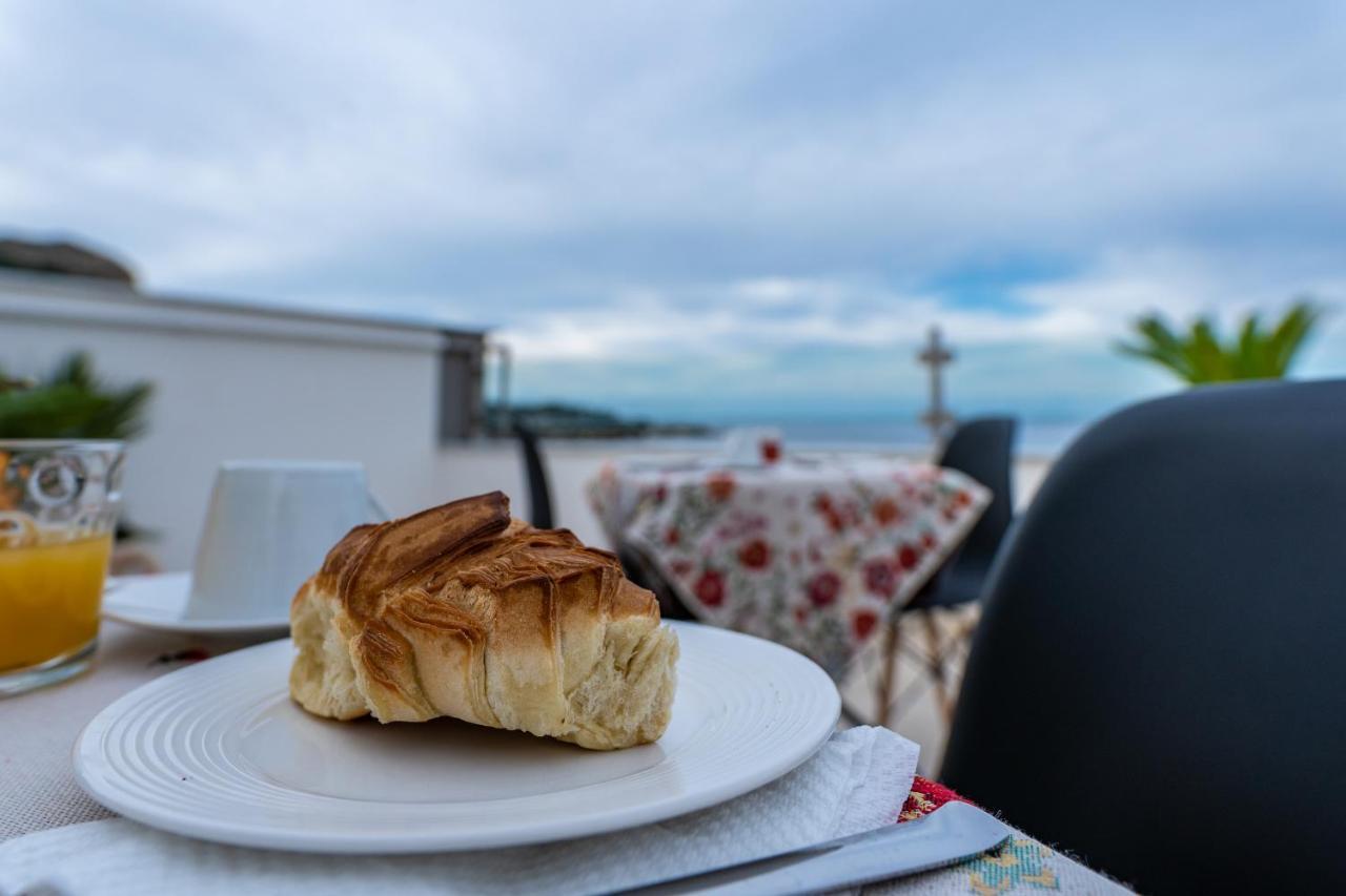 B&B Una Terrazza Sul Golfo Di Sferracavallo Exterior foto