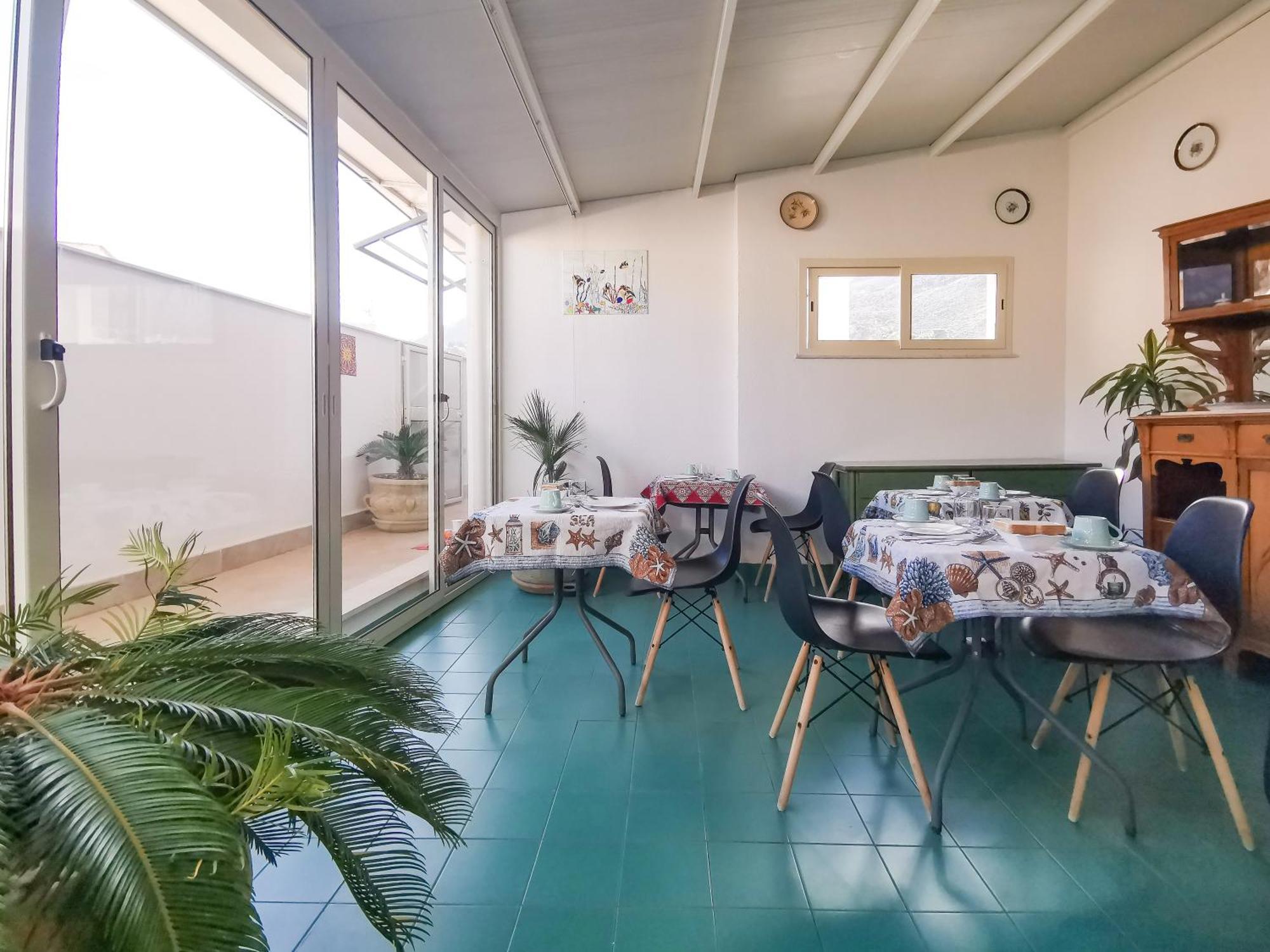 B&B Una Terrazza Sul Golfo Di Sferracavallo Exterior foto